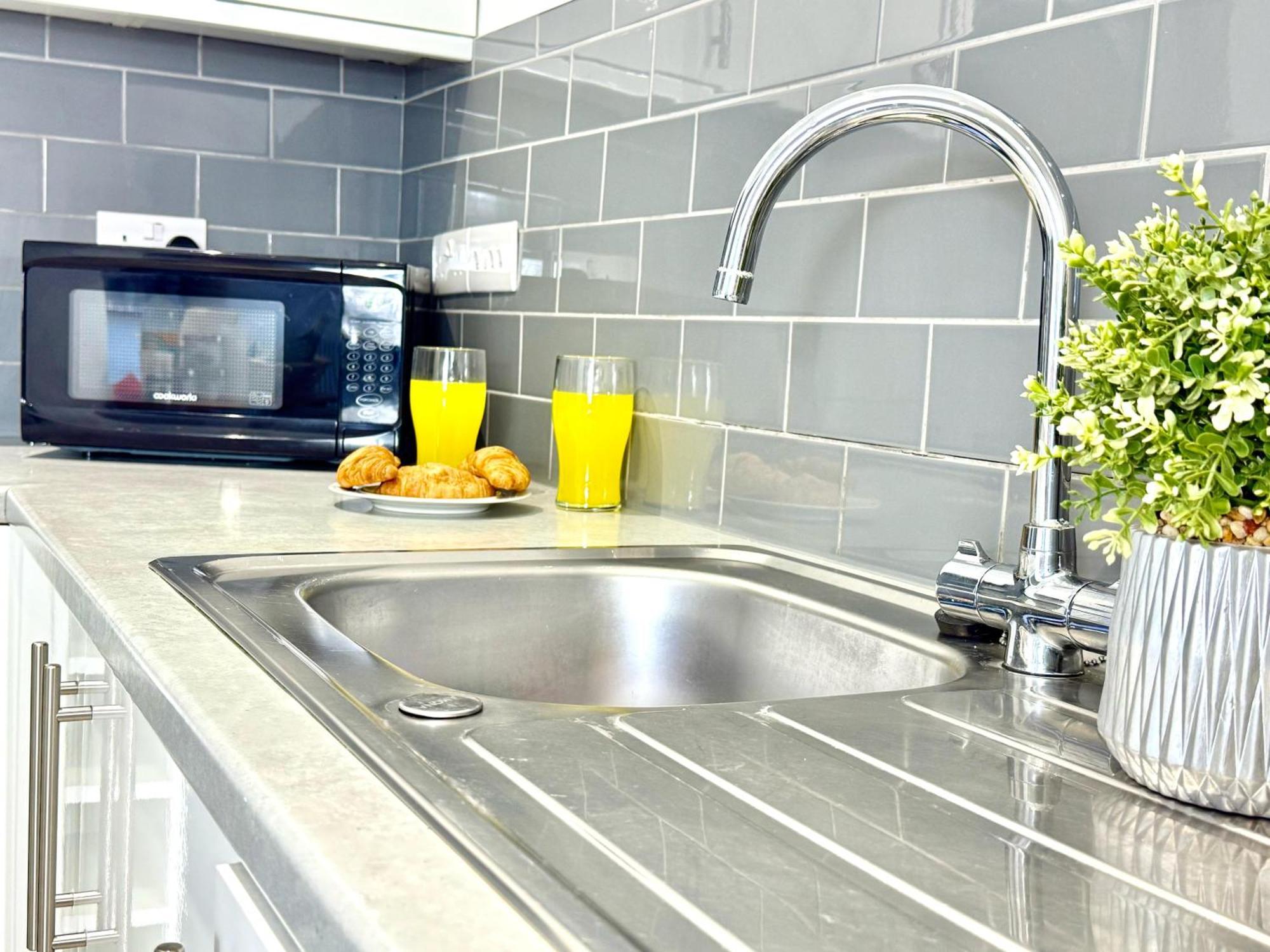 Hazel 1-Bedroom Cousy Flat, Parking, Wifi, Prime Location, Close To Blenheim Palace & Oxford Кідлінґтон Екстер'єр фото